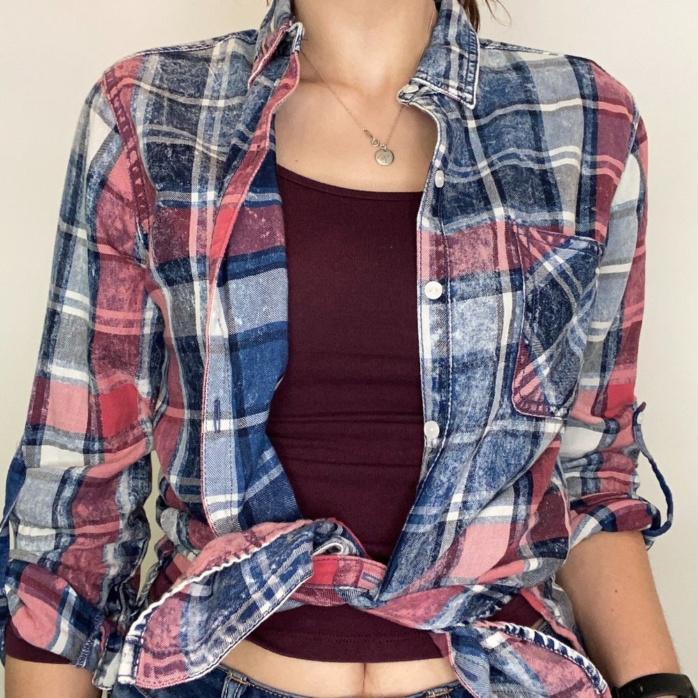 Sneak Peek Brand Flannel Small Red and Blue